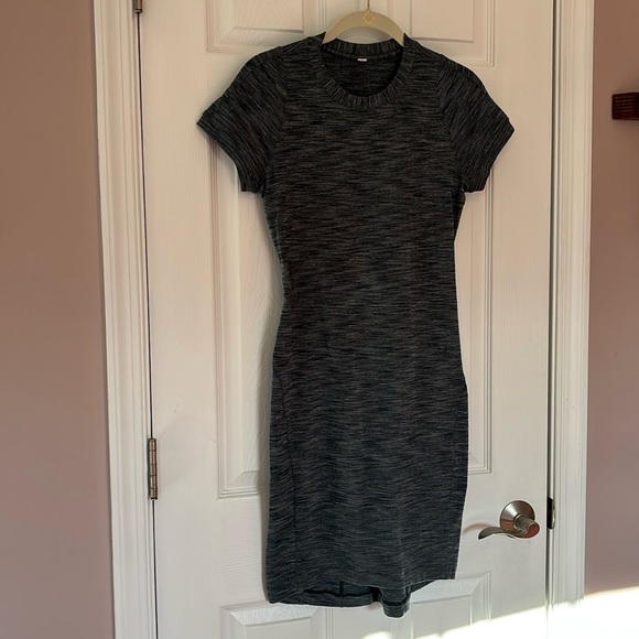 Lululemon dress - Picture 2 of 6